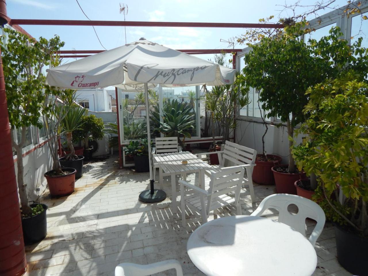 Hostal Cristina Chipiona Buitenkant foto