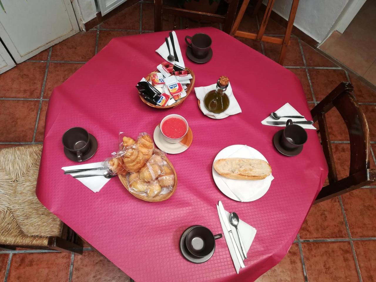 Hostal Cristina Chipiona Buitenkant foto